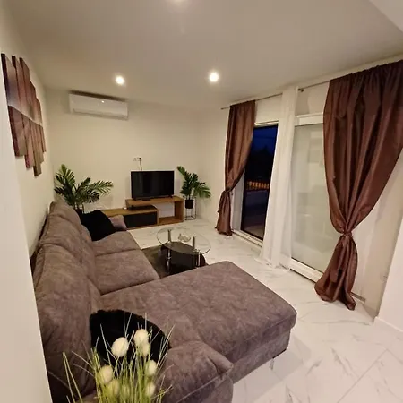 Luxury Cvita Apartment Podstrana